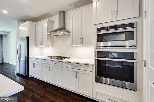 Building Photo - 43469 Grandmoore St