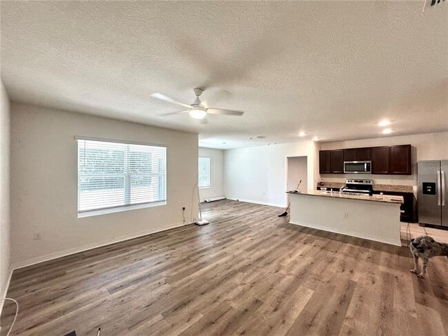 Building Photo - 16461 Little Garden Dr