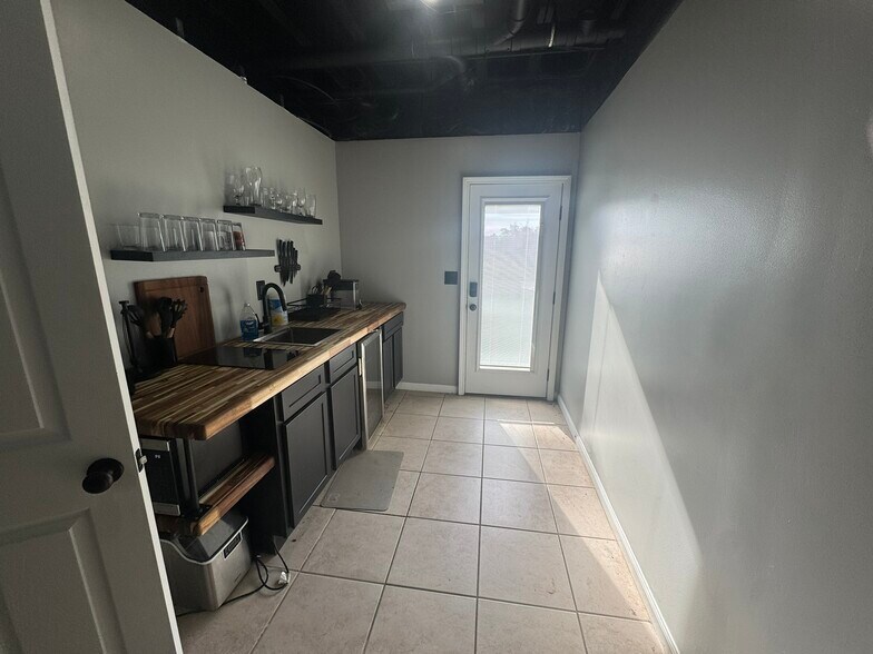 Building Photo - 1565 Bent River Cir