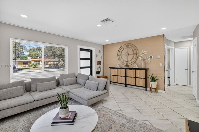 Building Photo - Southwest 23rd Street, Fort Lauderdale, FL 33315 - 2 BR 2 BA single-family home