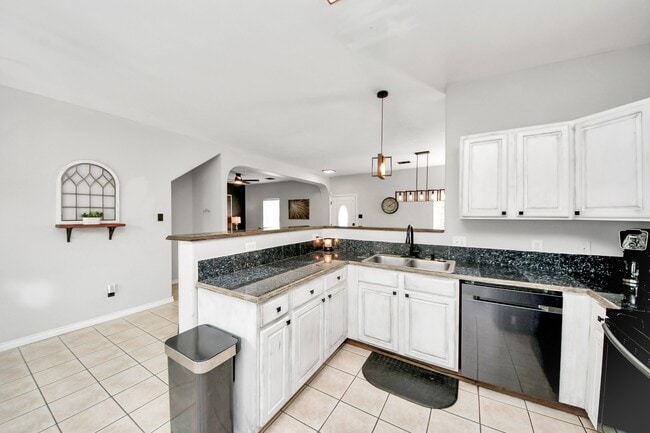 Building Photo - 1603 Dove Run