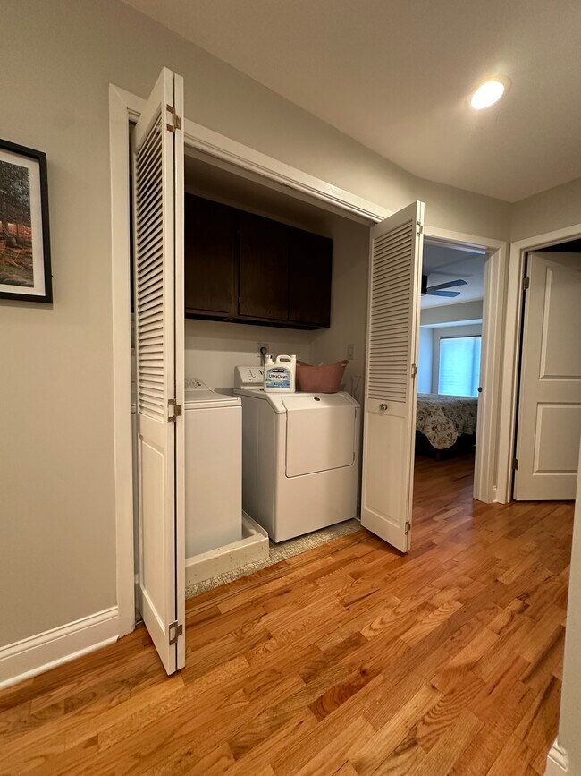 Building Photo - 1 Irongate