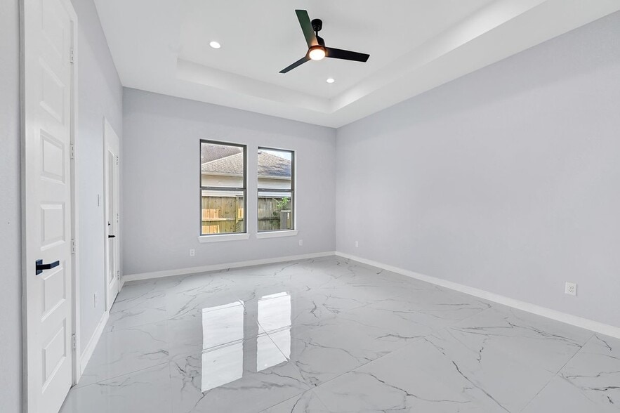 Building Photo - 90 Burress St