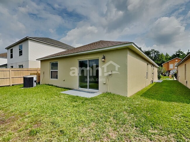 Building Photo - 6606 Gentle Oaks Dr N