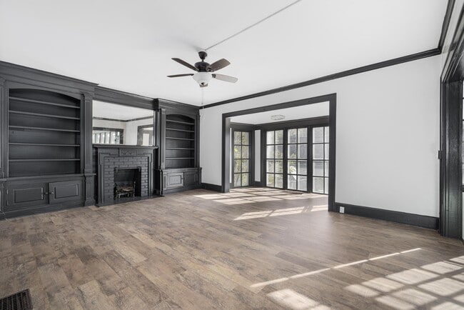 Building Photo - 3800 Memorial Blvd