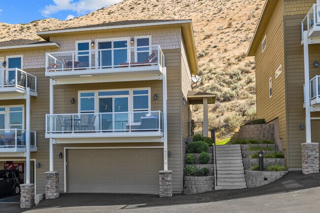 Building Photo - 9287 Riverview Way NW