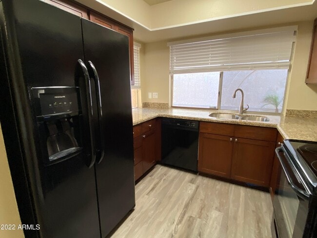 Building Photo - 11049 N 109th Way