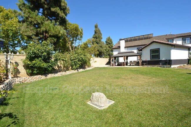 Building Photo - 4510 El Corazon Ct