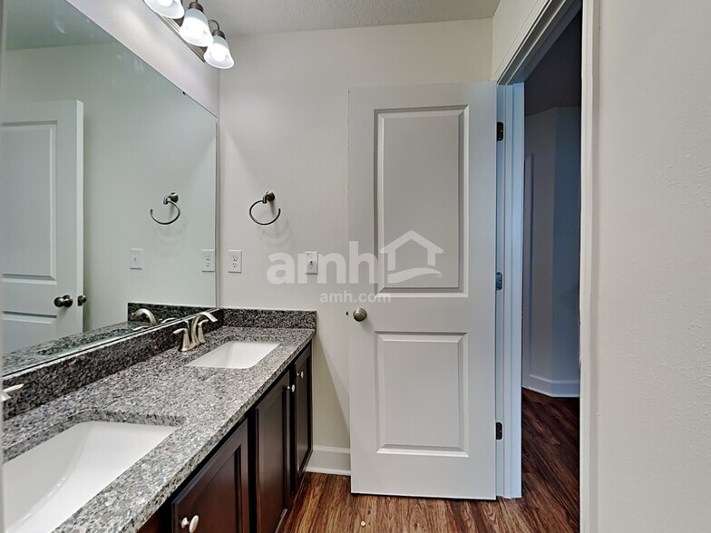 Building Photo - 5030 Franks Creek Way