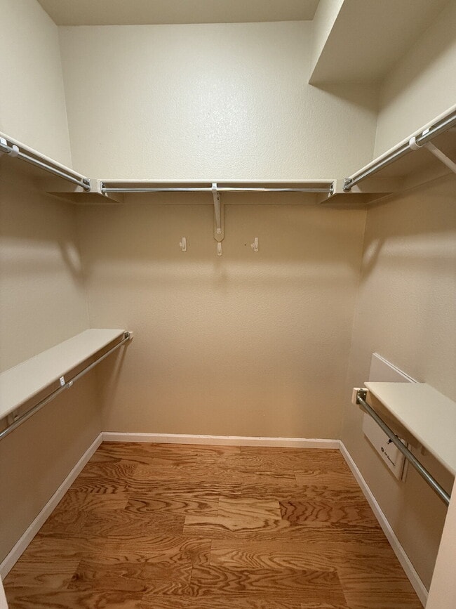 Building Photo - "2-Bed, 2-Bath Condo in The Vallagio – Your Perfect Retreat!"