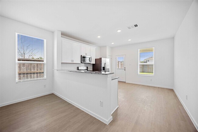 Building Photo - 21464 Austell Pond Dr