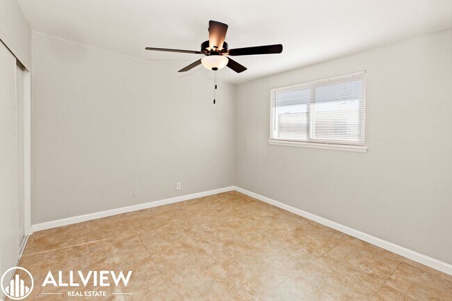 Building Photo - 3407 W Olinda Ln