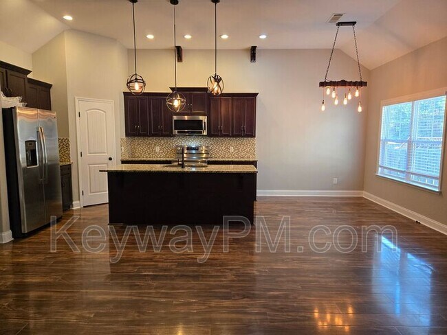 Building Photo - 716 Herrington Dr