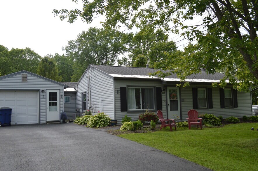 Primary Photo - 228 Leopold Blvd