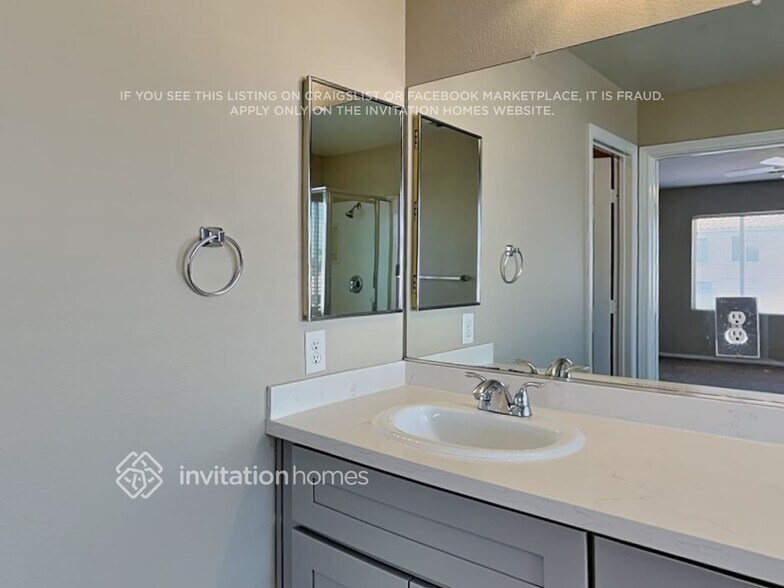 Building Photo - 6042 Halehaven Dr