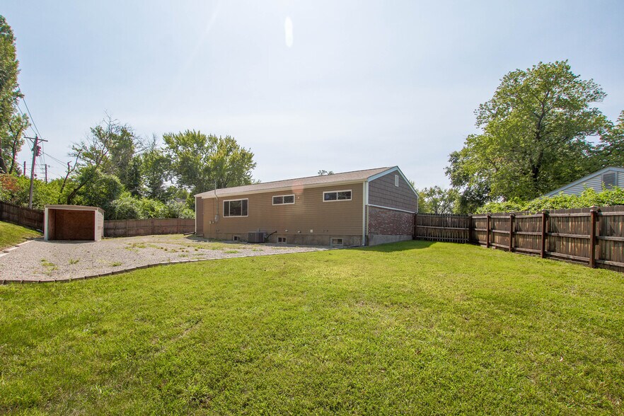 Building Photo - 8801 Chisholm Ct