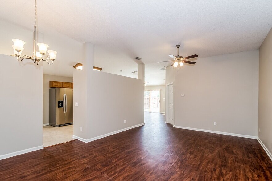 Building Photo - 12561 Brahma Bull Cir W