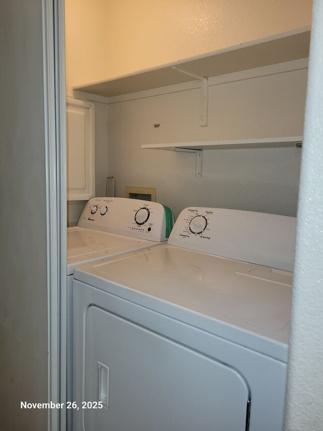 Building Photo - Gorgeous Townhouse for rent!!!