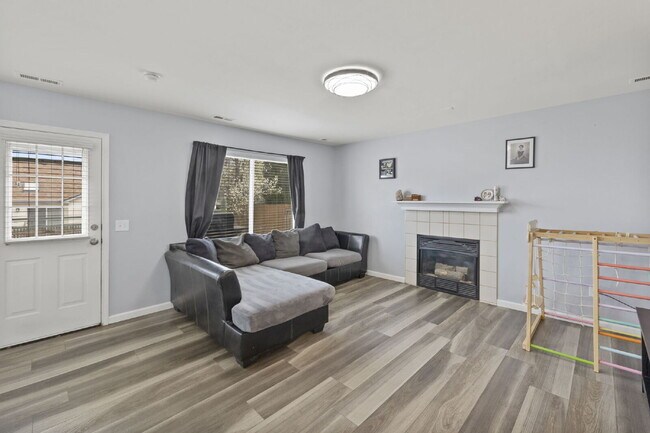 Building Photo - Spacious 4-Bedroom Home with Fenced Yard, 2-Car Garage & Scenic Views in Cheyenne Meadows