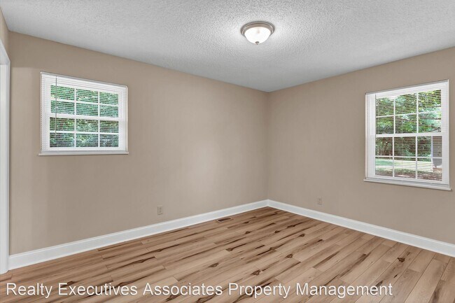 Building Photo - 3 br, 2 bath House - 919 Coker Road