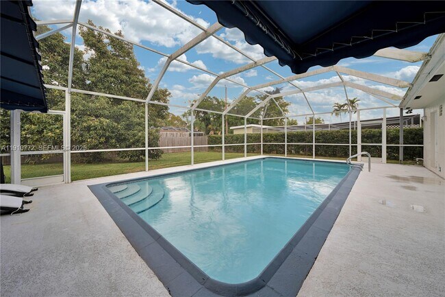 Building Photo - 18900 Belview Dr