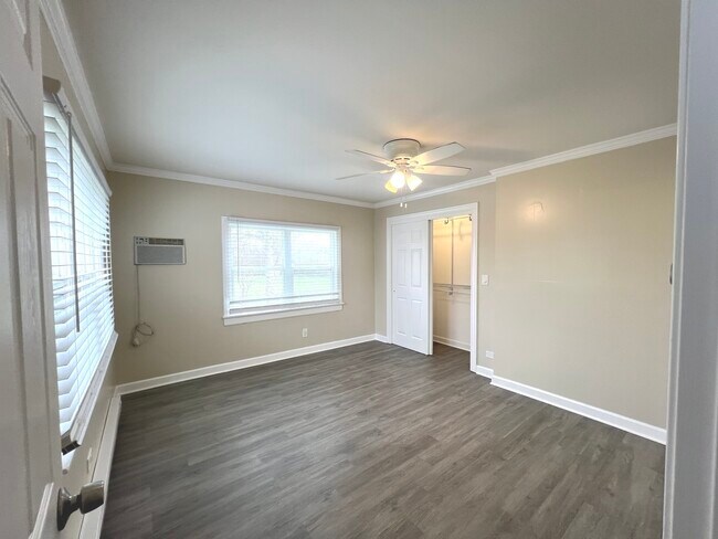 Building Photo - 206 Raupp Blvd