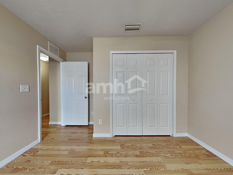 Building Photo - 31015 Mandolin Cay Ave