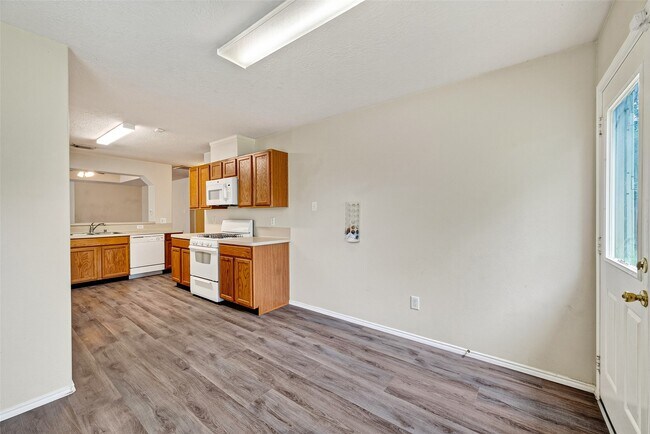 Building Photo - 19119 Yaupon Ranch Dr