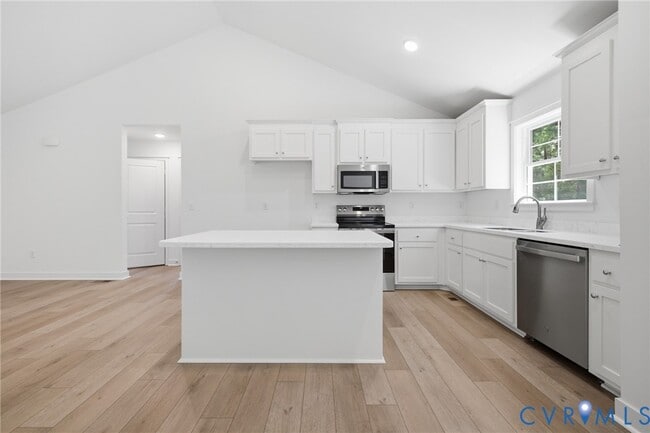 Building Photo - 21169 Baileys Ln