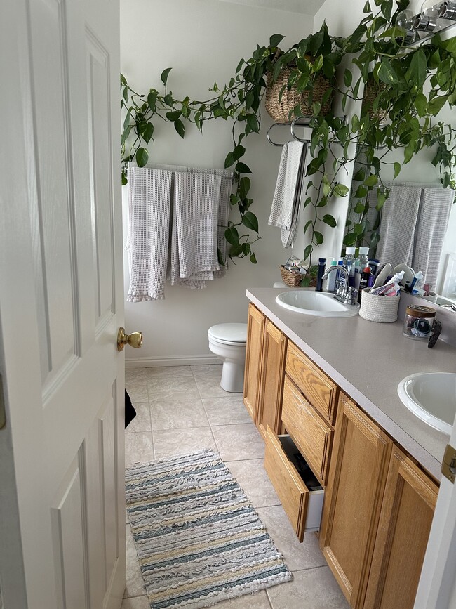 Building Photo - 2258 W 5700 S