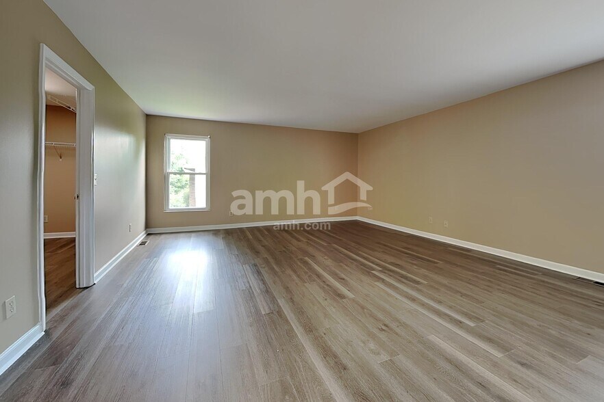 Building Photo - 7037 Berry Blossom Ct