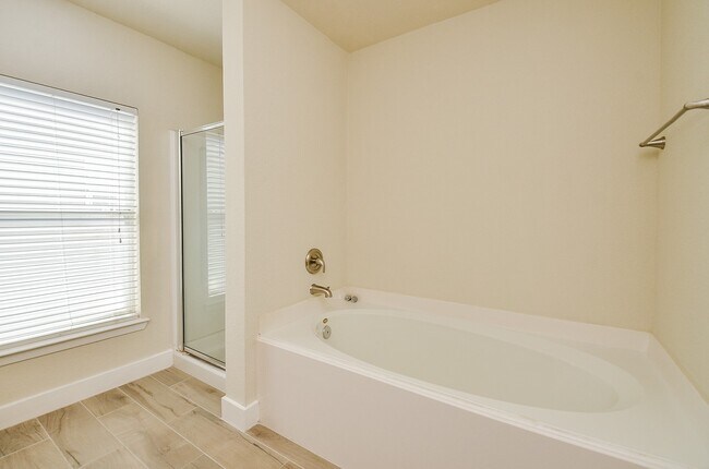 Building Photo - 3935 Federal Ln