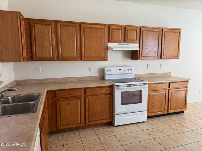 Building Photo - 11779 West Cocopah St