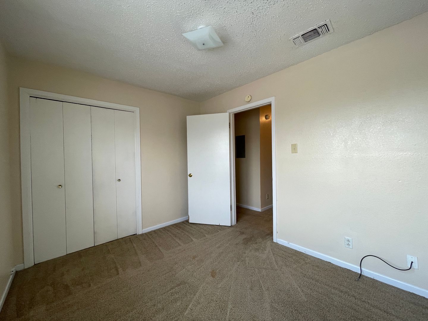 Building Photo - 1701 Cedarview Cir