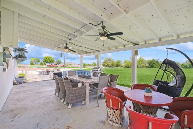 Building Photo - 1400 Shadow Brook Trail