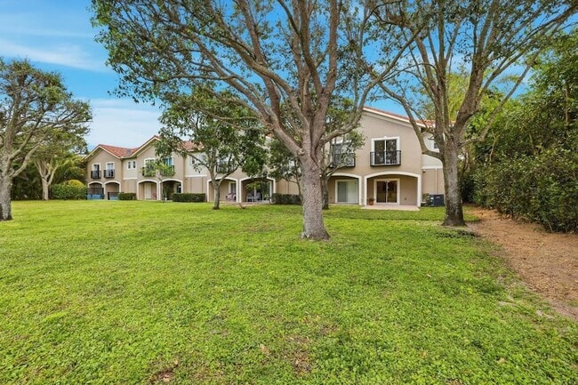 Building Photo - 12740 Westhampton Cir