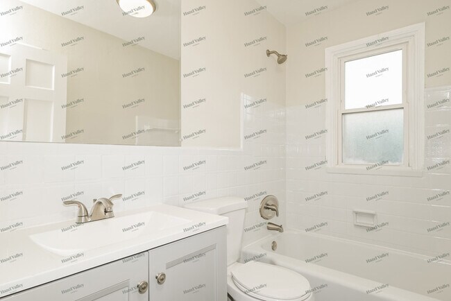 Building Photo - 7624 Stanwood Dr