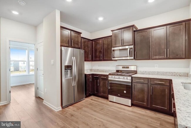 Building Photo - 721 Courier Ln