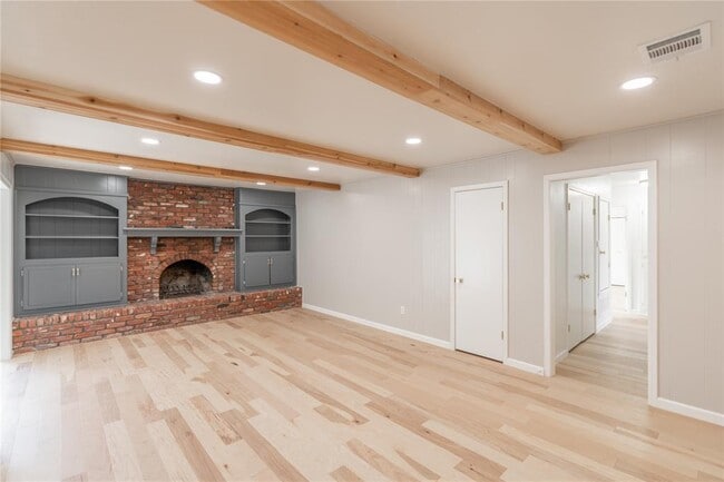 Building Photo - 5124 NW 19th Terrace