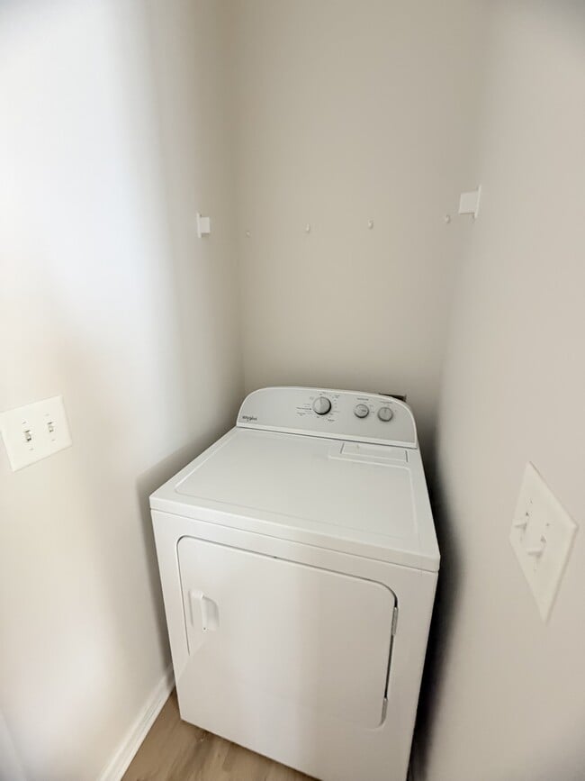 Building Photo - 207 Cupola Dr