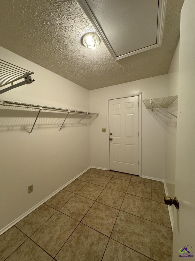 Building Photo - 107 Turtle Creek Dr