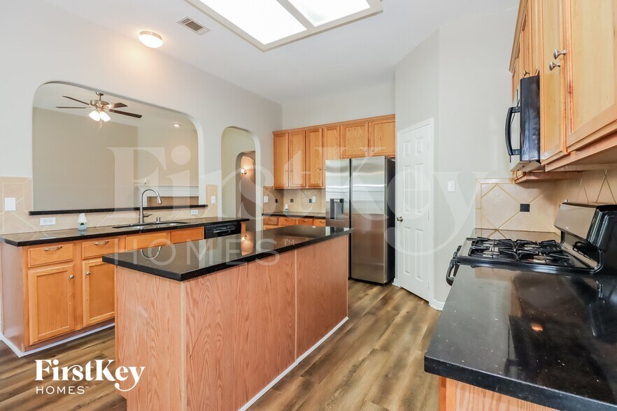 Building Photo - 4515 Bridgevillage Dr