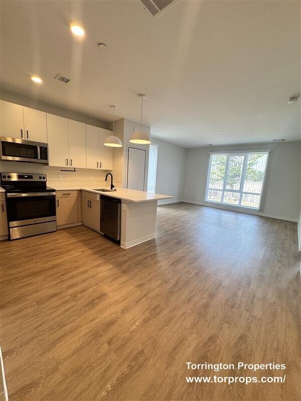 Building Photo - 289 Walk Hill St