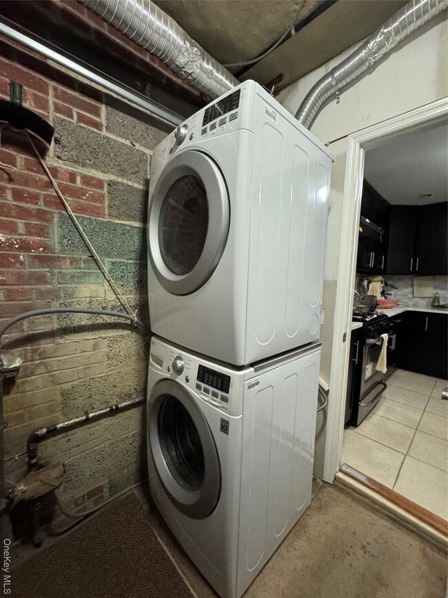 Building Photo - 150-19 26th Ave