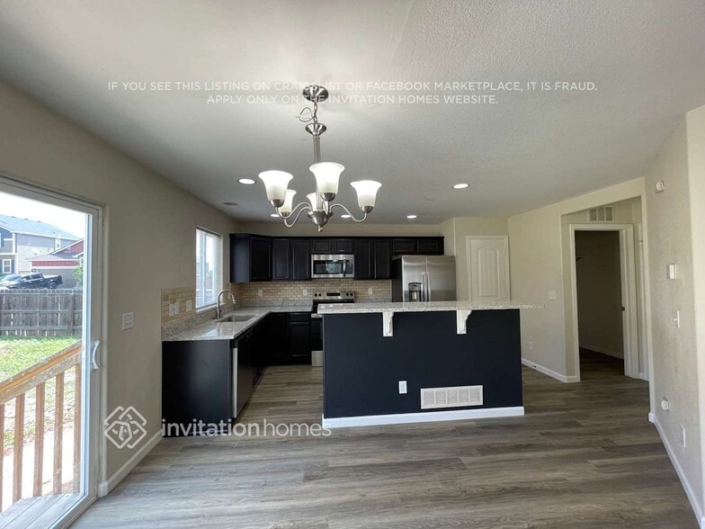 Building Photo - 9242 Waters Edge Dr
