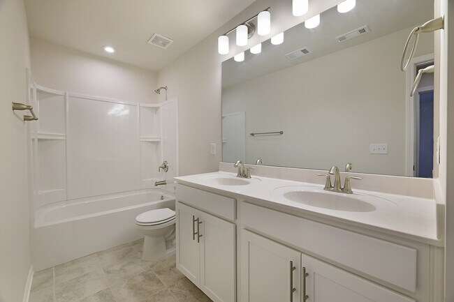 Building Photo - 546 Becks Pl