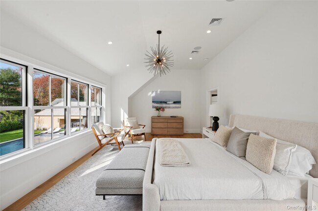 Building Photo - 510 Abrahams Path
