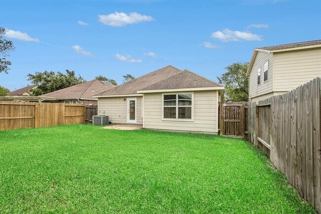 Building Photo - 7719 Serene Wood Ln