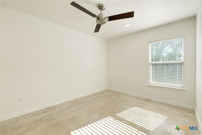 Building Photo - 910 Wax Myrtle Ct