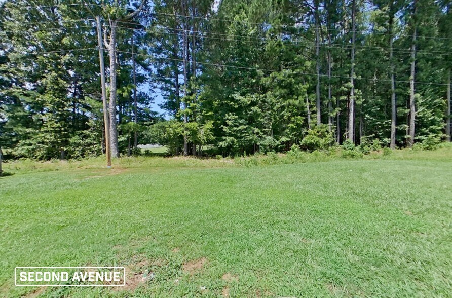 Building Photo - 203 Glenn Oak Dr